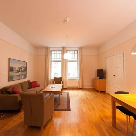 Hellsten Senate Aparthotel 3*